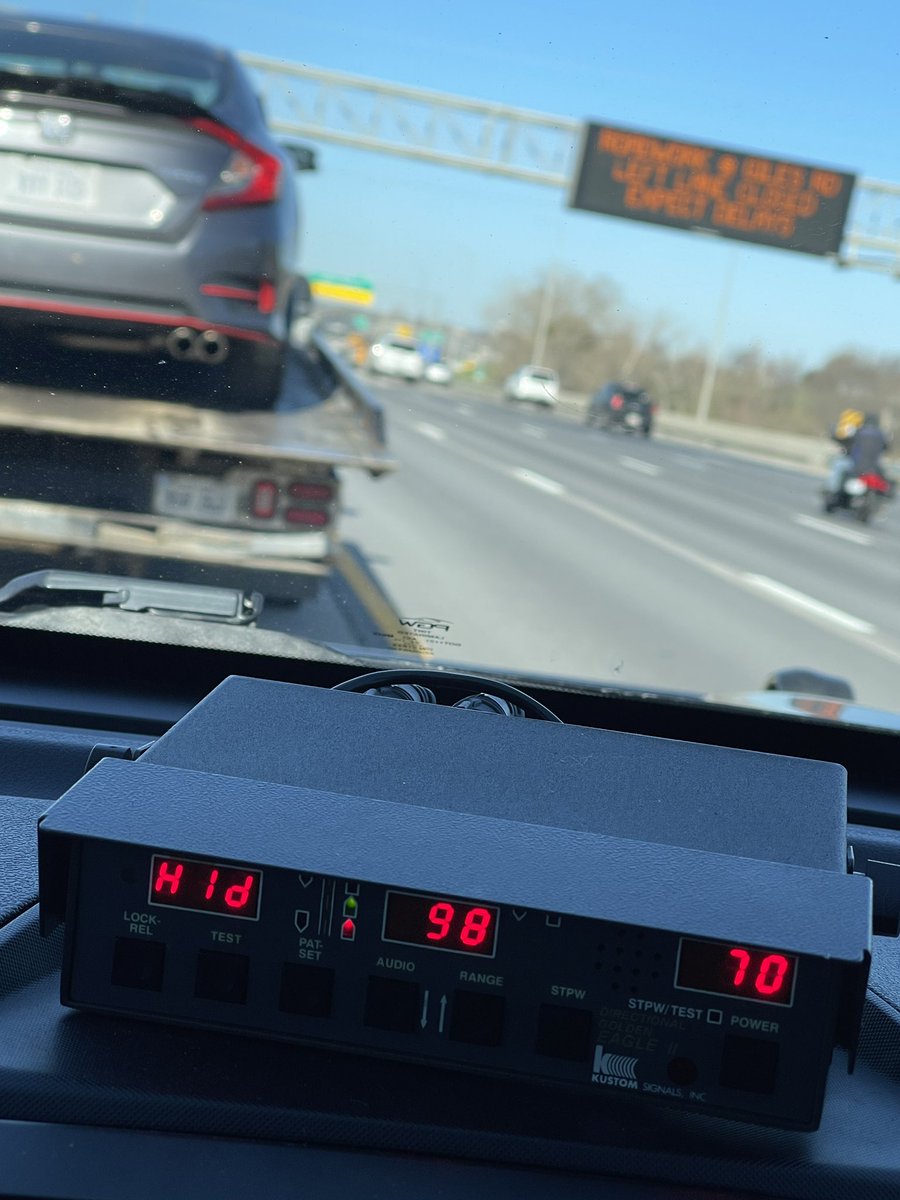 OPDOfcBossman's tweet image. The reckless driving continues!
The @OmahaPolice Dept will aggressively enforce this high speed dangerous driving throughout the city.
17 year old HS Student
No Drivers License
98mph
Vehicle impounded
Tragedy avoided