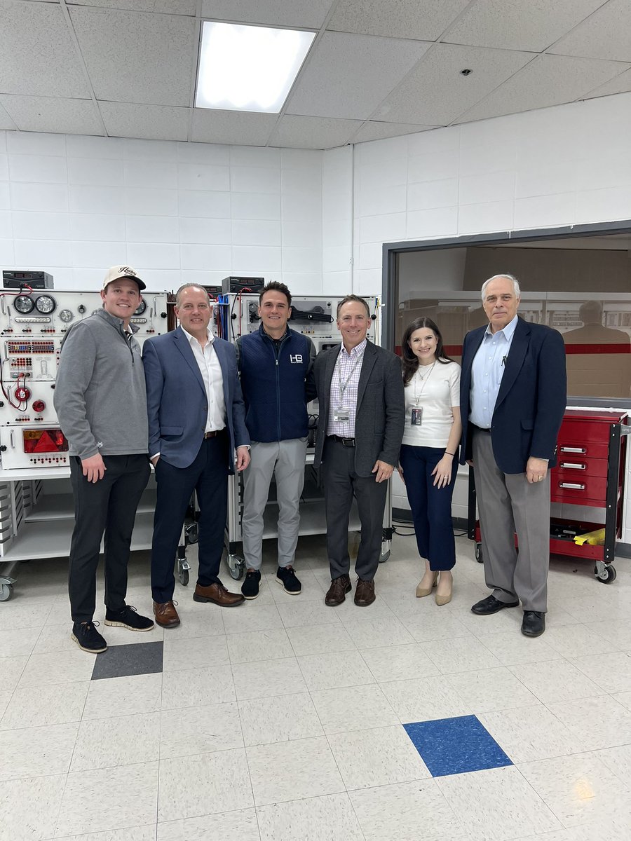Healey Brothers (@healeybrothers) on Twitter photo 🛠️ Team Healey had an awesome time yesterday at the <a href="/LincolnTech/">Lincoln Tech</a> Auto Career Fair in Mahwah, NJ! It was great connecting with students and grads who are passionate about the automotive industry and ready to turn their skills into careers.
Huge thanks to #LincolnTech Auto for 🛠️ Team Healey had an awesome time yesterday at the <a href="/LincolnTech/">Lincoln Tech</a> Auto Career Fair in Mahwah, NJ! It was great connecting with students and grads who are passionate about the automotive industry and ready to turn their skills into careers.
Huge thanks to #LincolnTech Auto for