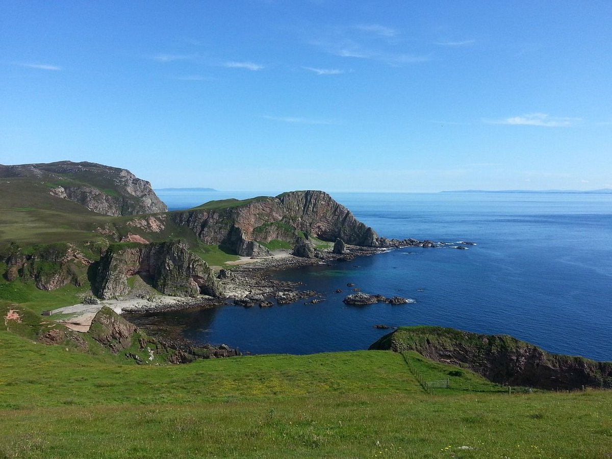 TheBBDirectory's tweet photo. Port Askaig Hotel is a picturesque, family-run Highland Inn on the shores of the Sound of Islay.

https://t.co/aNOXSeS03d

@PortAskaigHotel #IsleOfIslay #Highlands #DistilleryTours #FlyFishing #WildlifeTours #Scotland #FamilyRunHotel #SeaFishing #FamilyFriendly #BoatTours https://t.co/ZgLJfZVTk1