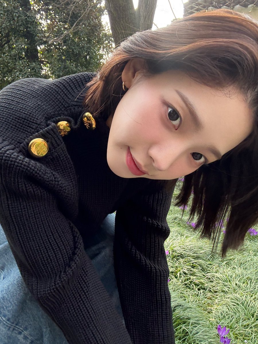 aedealism's tweet photo. it's our stupidly charming cat, Karina, day 💙😺

happy birthday MY dear!
thank u for your unconditional love and care all this time, may life give you happiness beyond everything 

BEYOND UP WITH KARINA

#유지민_생일이다_기분업
#Chapter25WithKarina https://t.co/cR3UIRfSRw