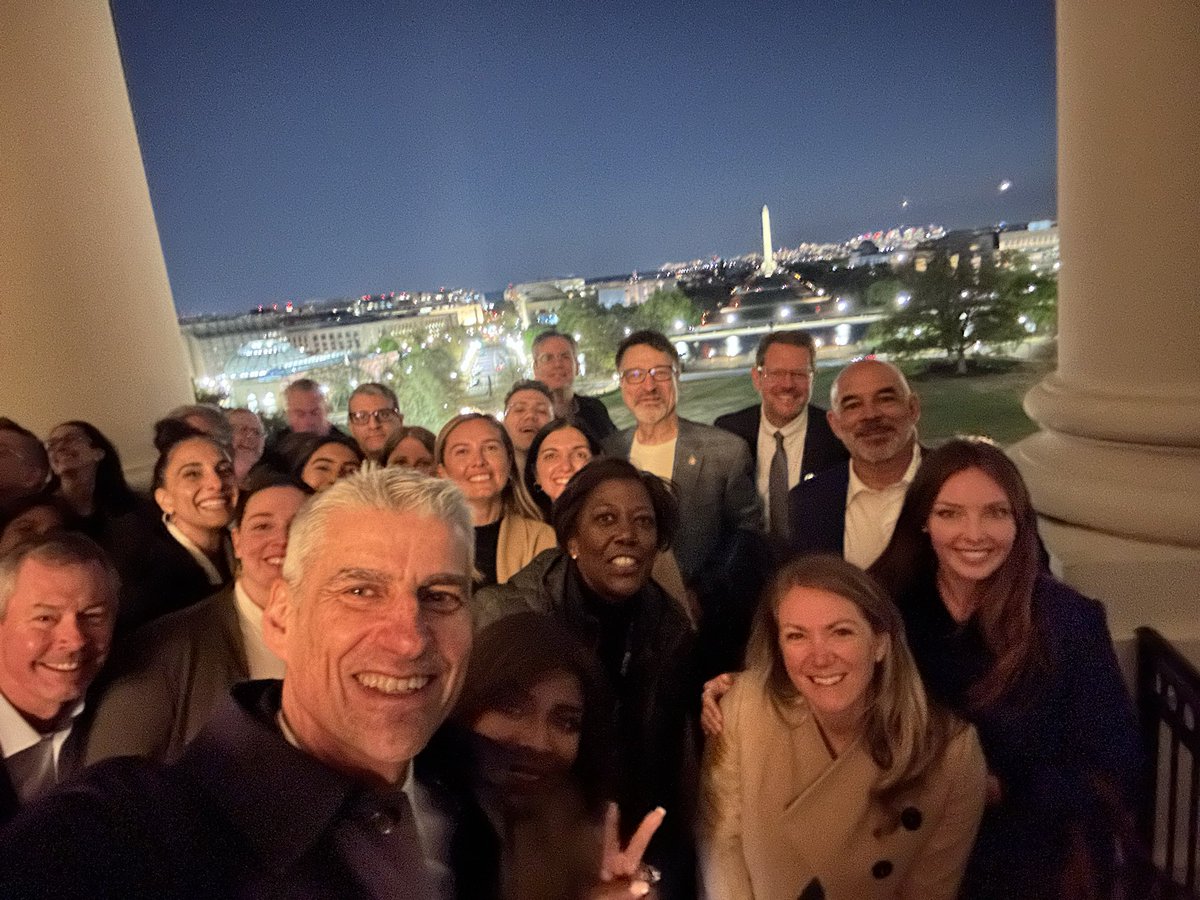 mpetricone's tweet image. Tech is America’s edge. Just wrapped up a phenomenal #CTATechWeek bringing innovators to Congress to make sure DC gets it. The Speaker’s Balcony view is a reminder—this country was designed to inspire! 🇺🇸