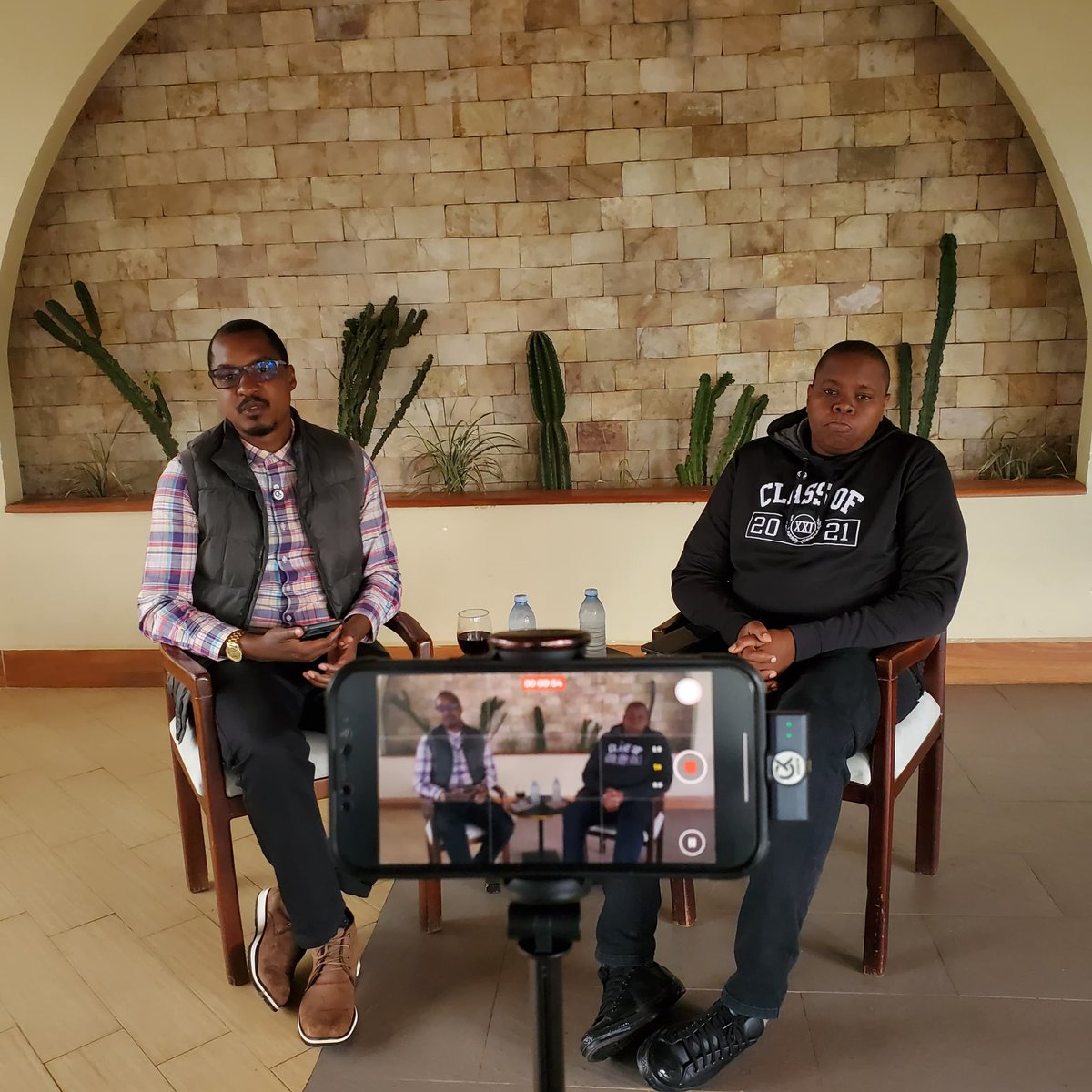 CliveKyazze's tweet photo. New show alert with @PetaTabu coming up via the #CKSports YouTube channel
๐ฅ https://t.co/okJJ6ZjgFV
#TotalEnergiesCAFCL X #TotalEnergiesCAFCC https://t.co/gr9I0tgiq0