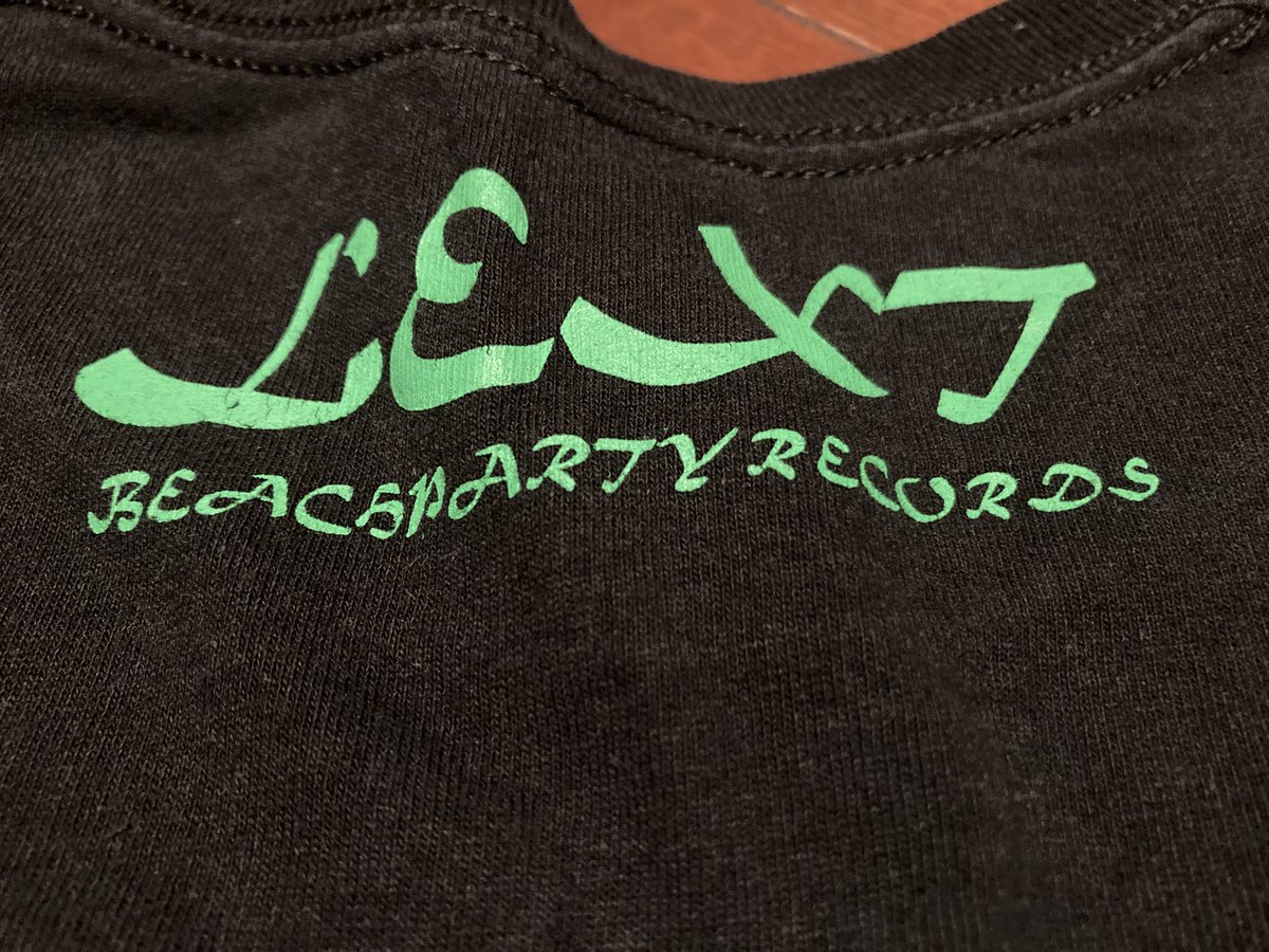 kenken_7538's tweet image. 俺を見かけた人には分かるんだろうが
こんなT着てた

#LEXT