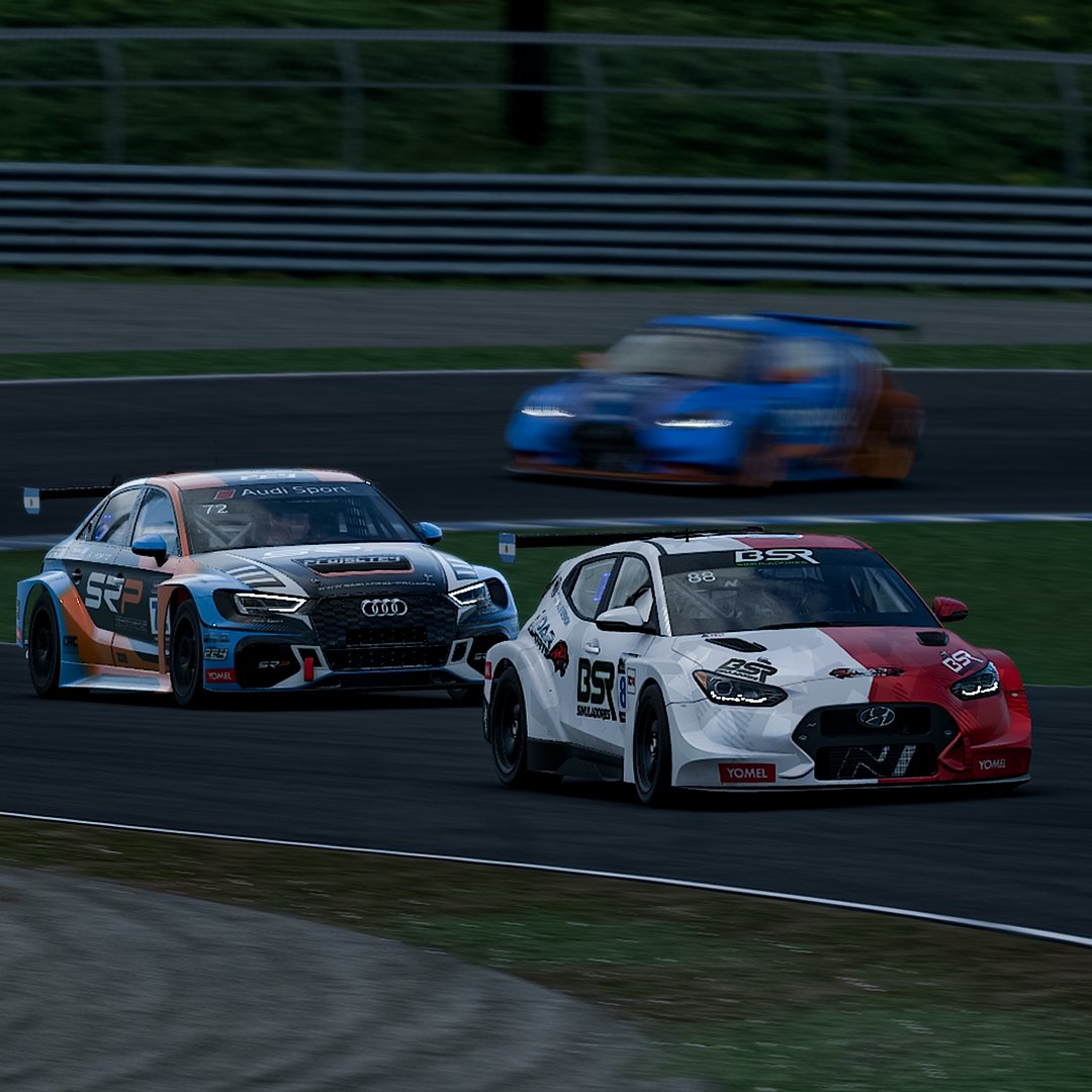 PHOTO DAY🔥📸

🆙MOTEGI - FECHA 3🆙

Imágenes Fecha 3 de TCR YOMEL de #simracerleague luciendo a #bsrsimuladores en nuestra piel💯

Carrera 1
<a href="/maxistefenon/">Maximo</a>  P13🔥

Carrera 2
Javier Bravo P9 🔥

#ROAReSports #SimracerLeague #FoxSports3 #Simracing #eSports #iRacing