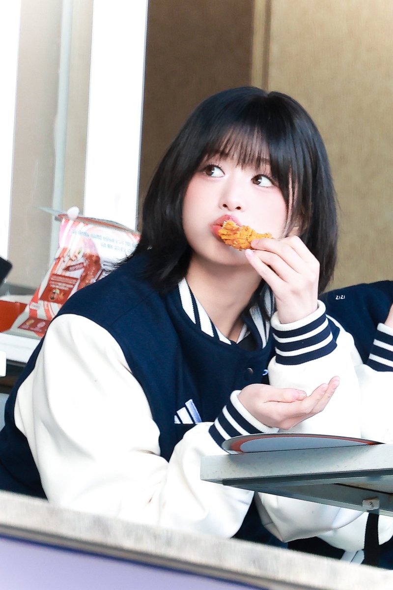 ちょんあひょん ちょんあひょん🐿🦋.*˚ (@Ahyeon__04) / Posts / X