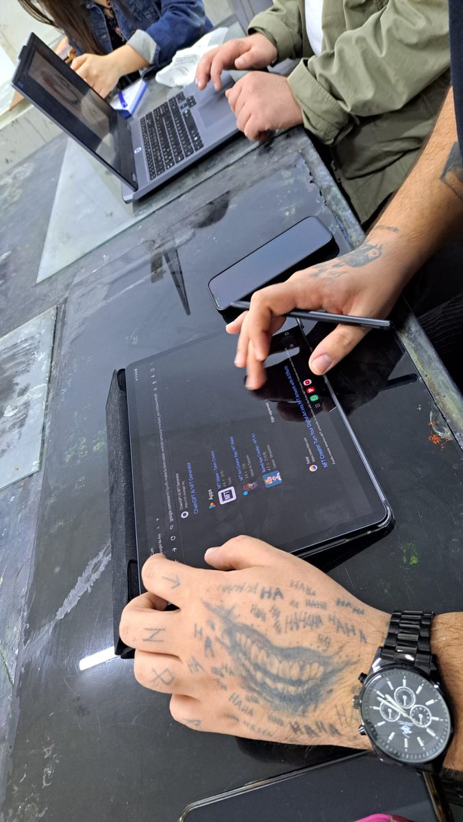 deuegtbil's tweet photo. Öğrencilerimizle birlikte "Dijital Sanatta NFT Uygulamaları" atölyemizde yaratıcı anlar.
Dijital sanatın geleceğine adım atarken atölye boyunca hem öğrendiler hem de ürettiler.
#NFTAtölyesi #DijitalSanat #YaratıcıGençlik #SanatveTeknoloji #NFTWorkshop #YeniMedyaSanatı https://t.co/1lWAuY11mN