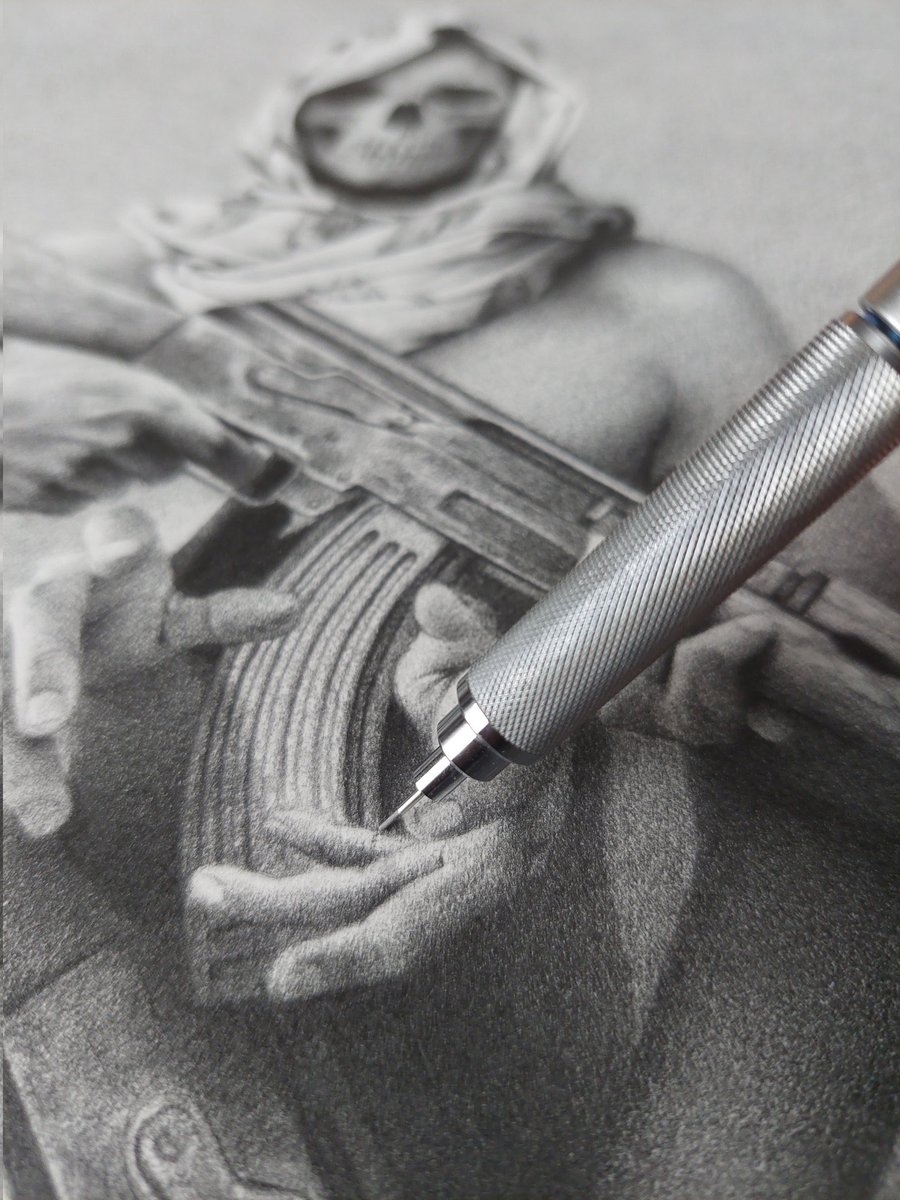 garisedelweiss's tweet photo. Graphite~ https://t.co/UadBCo0d6i