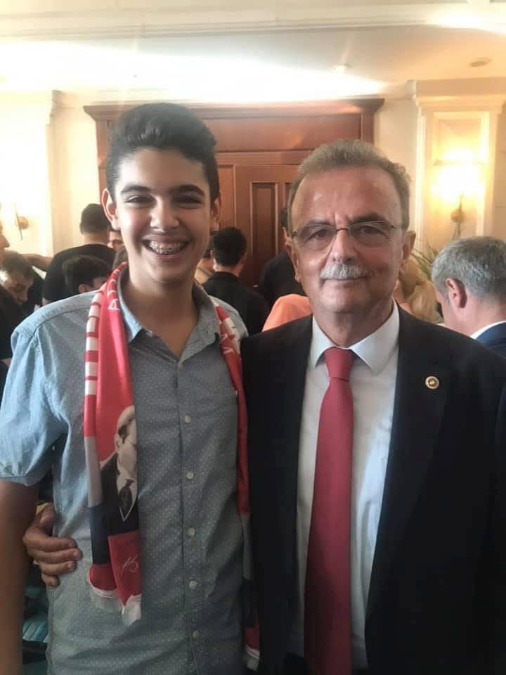 sgirgin48tbmm's tweet photo. Parti Meclisi üyemiz Berkay Gezgin ve 102 tutuklu gencimiz serbest bırakıldı.
Tutuklu bütün gençlerimizin  serbest bırakılmalarını bekliyoruz…
İnadına, her şey çok güzel olacak!
#tahliye
#CezaevleriDolduTastı 
@berkaygezginn https://t.co/DIJoEeziUZ