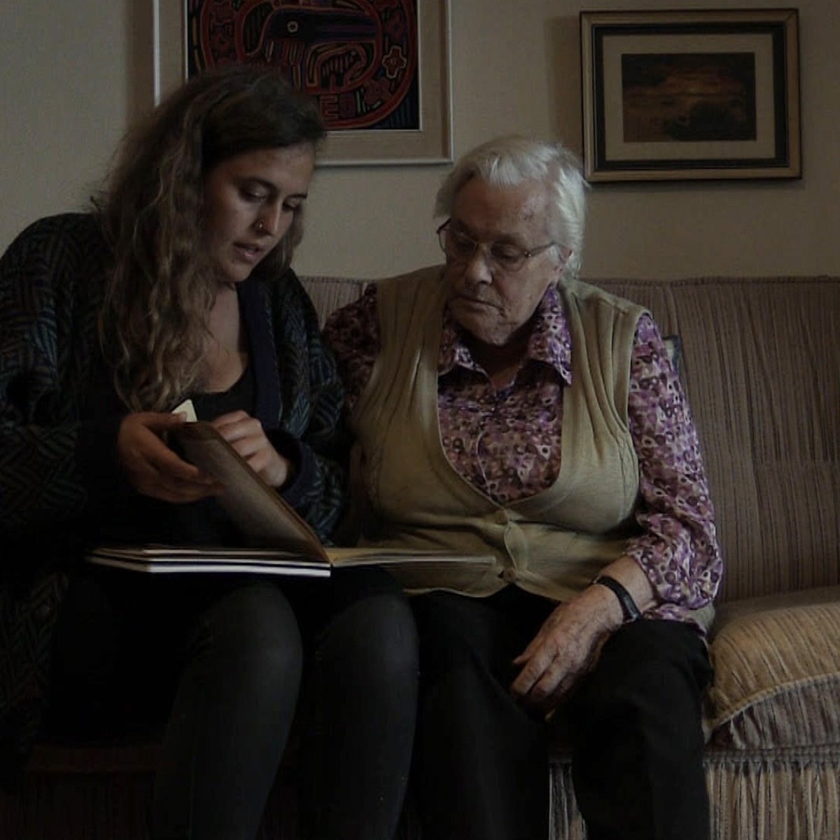 ‘O silencio herdado’, documental de Lucía Dapena producido por <a href="/gaitafilmes/">Gaitafilmes</a> compite a próxima semana en <a href="/docsbarcelona/">DocsBarcelona</a>
Moita sorte a todo o equipo! 🤍🤍