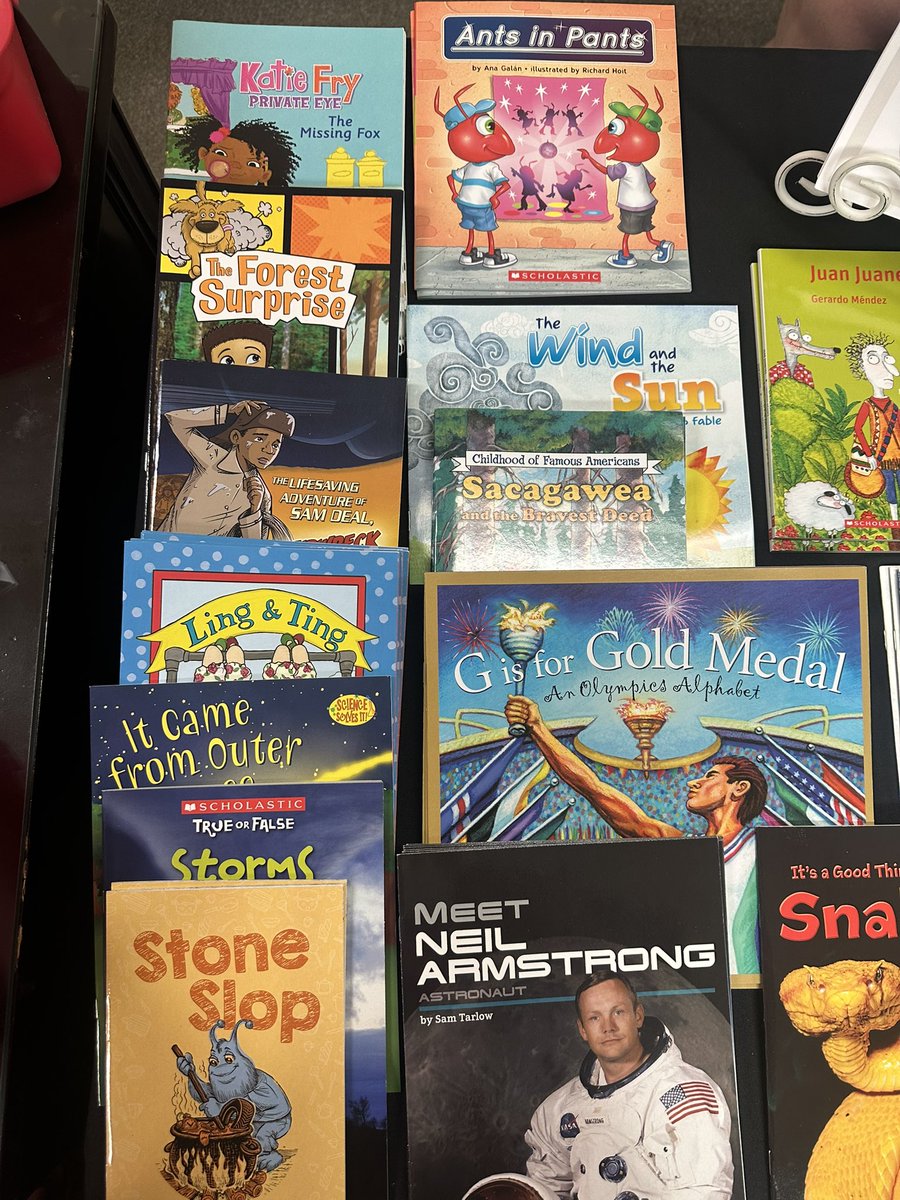 Scholastic enjoyed being a sponsor at the <a href="/NWRESA/">NWRESA</a> for professional learning for media specialists. We shared how we can support building home libraries and building the literacy capacity of families.📚 <a href="/Scholastic/">Scholastic</a> <a href="/Eisa_Cox/">Eisa Krushansky Cox</a> <a href="/ncsupers/">Jack Hoke</a>