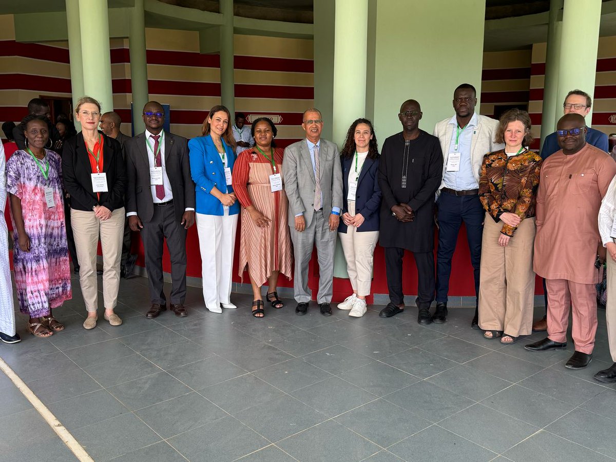 TrackingClimate's tweet photo. The Francophone Cluster Workshop on #transparency has started with inspiring opening remarks from high-level representatives from our partners and the host country Senegal. Now participants dive into technical trainings on tools for #NDC tracking🌍 https://t.co/gNRdW2O4Dw https://t.co/g42AWEDWUq