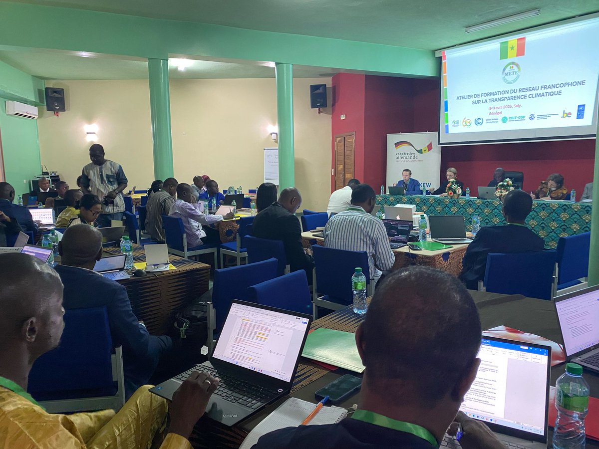 TrackingClimate's tweet photo. The Francophone Cluster Workshop on #transparency has started with inspiring opening remarks from high-level representatives from our partners and the host country Senegal. Now participants dive into technical trainings on tools for #NDC tracking🌍 https://t.co/gNRdW2O4Dw https://t.co/g42AWEDWUq