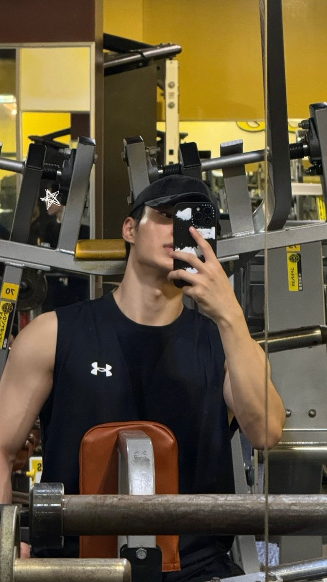 jsbaragi1120's tweet image. 헬스장 준서 좋아😇🖤