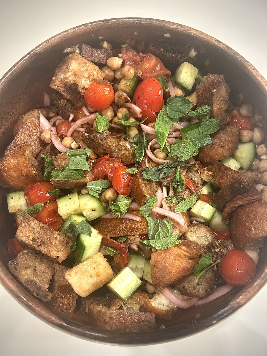 spiceboxtravels's tweet photo. In #ThriveKitchenAtHome @KPSanFrancisco we turned past-prime ingredients into something wonderful. Eating #plantbased is good for you + the planet.
Learn to cook, or schedule a 1:1 #culinarymedicine consult! I’d love to help you improve your health, deliciously. 415-833-7808 https://t.co/OA4Toicv55