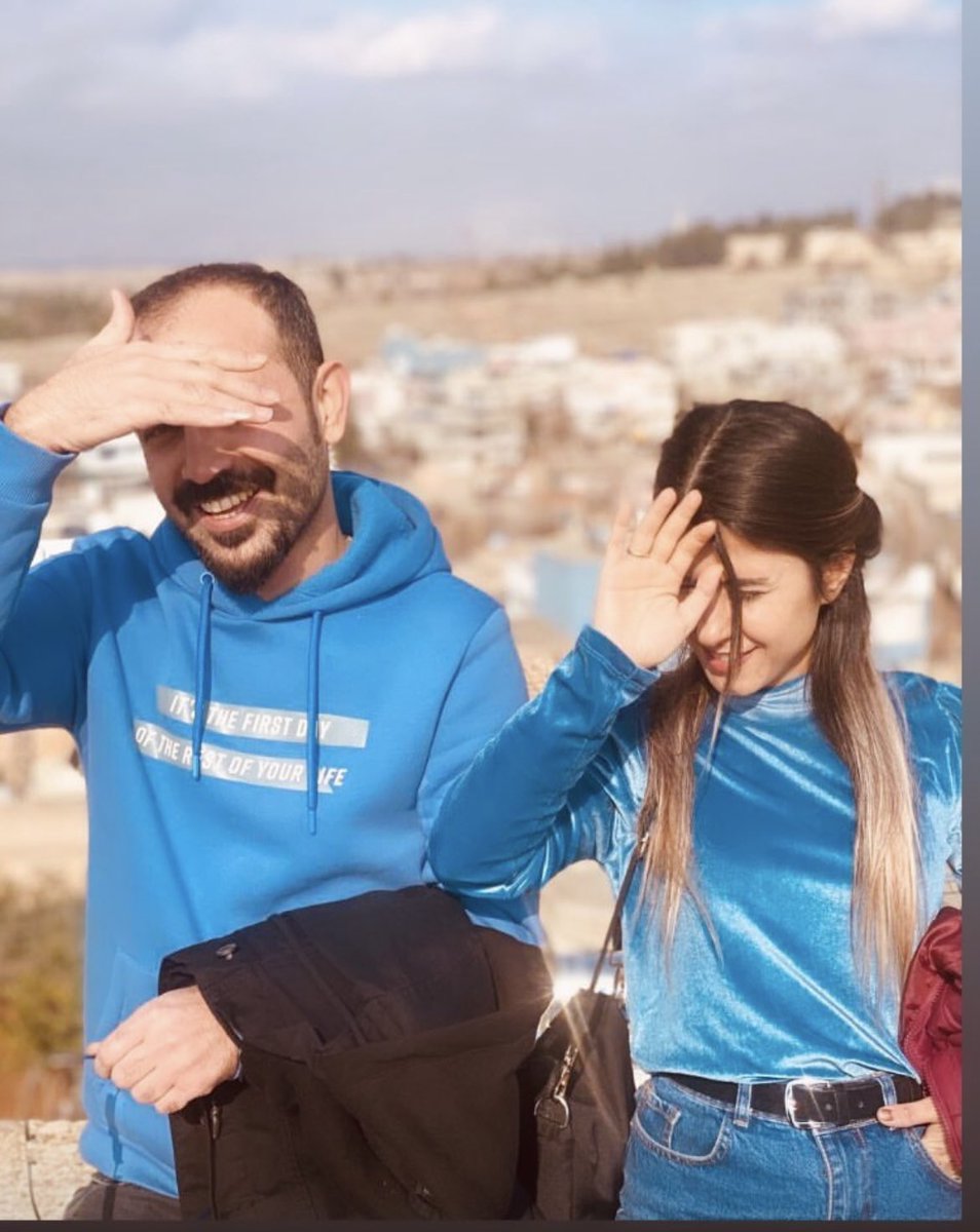 Bunu bize yapmış olmana inanamıyorum.
Çiçekler içinde uyu iki gözüm 🌸