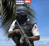 CredibleINFOS's tweet photo. Polisye Samuel, ki se chèf brigad vijilans nan zòn Kanapevè, anonse yon gwo mobilizasyon ki fikse pou mèkredi 16 avril k ap vini la. Li fè konnen jounen sa a pral make dènye jou KPT kòm chèf Leta a. Selon deklarasyon li, si sa li pwomèt la pa rive, a suiv... https://t.co/0ZZQ6xhxrp