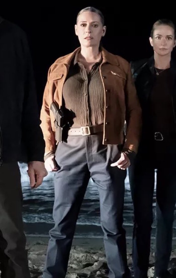 bau_simp's tweet photo. That is a butch lesbian like idk how else to tell yall https://t.co/QQtXdoCldN