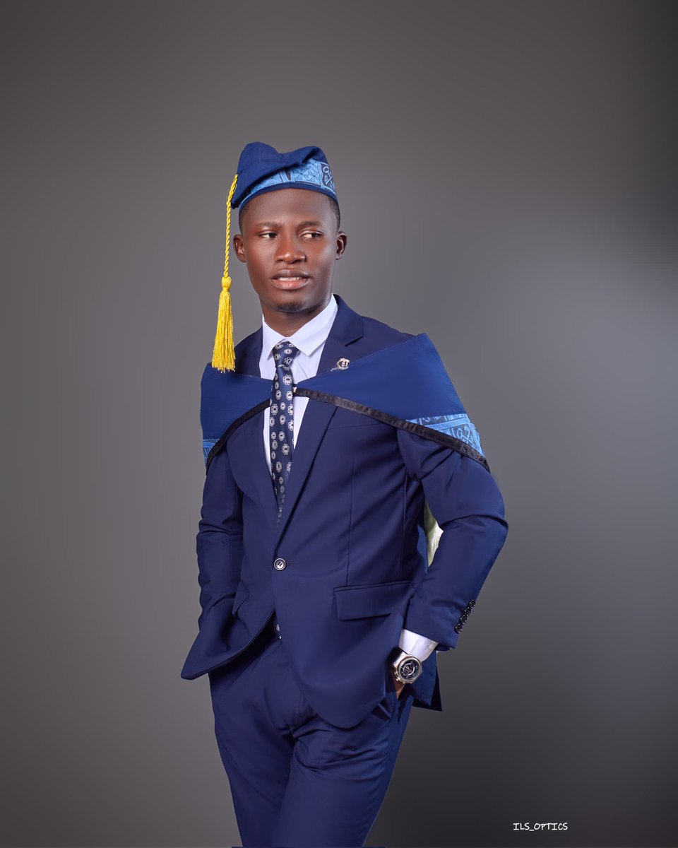 AdeoluTalabi's tweet photo. Faced back-to-back UTME exams, but persisted. Balanced academics with school politics, business &amp; professional courses. Graduated with 2nd Class Upper (4.16/5.00) in Economics! All thanks to God's sufficient grace 
#lasu28thconvocation https://t.co/BgtVAhW25A
