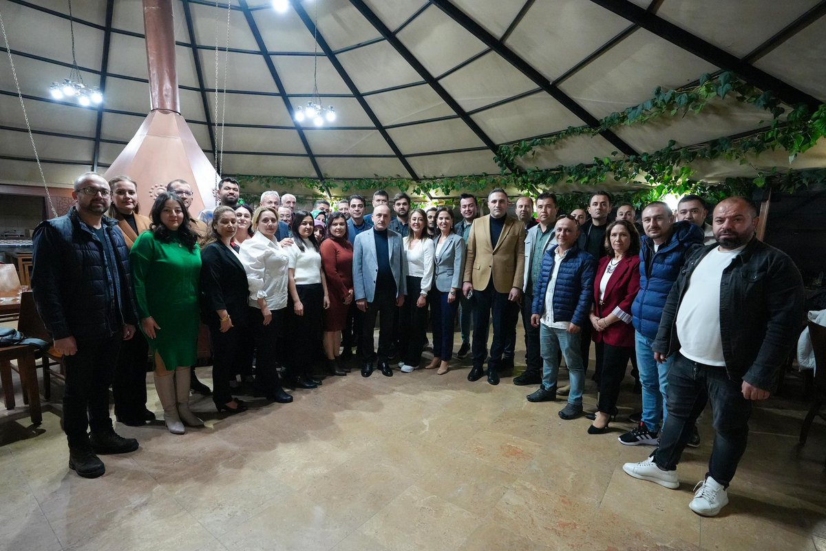 suleyman6061's tweet photo. MUĞLA’DAYIZ…

Genel Başkanımız sayın Devlet Sert ile birlikte Muğla Şube Başkanlığımızı ziyaret ettik, temsilcilerimizle kapsamlı bir bilgilendirme toplantısı yaptık. Misafirperverleri için Muğla teşkilatımıza canıgönülden teşekkürlerimi sunuyorum. https://t.co/Cl9hBBZ2F4