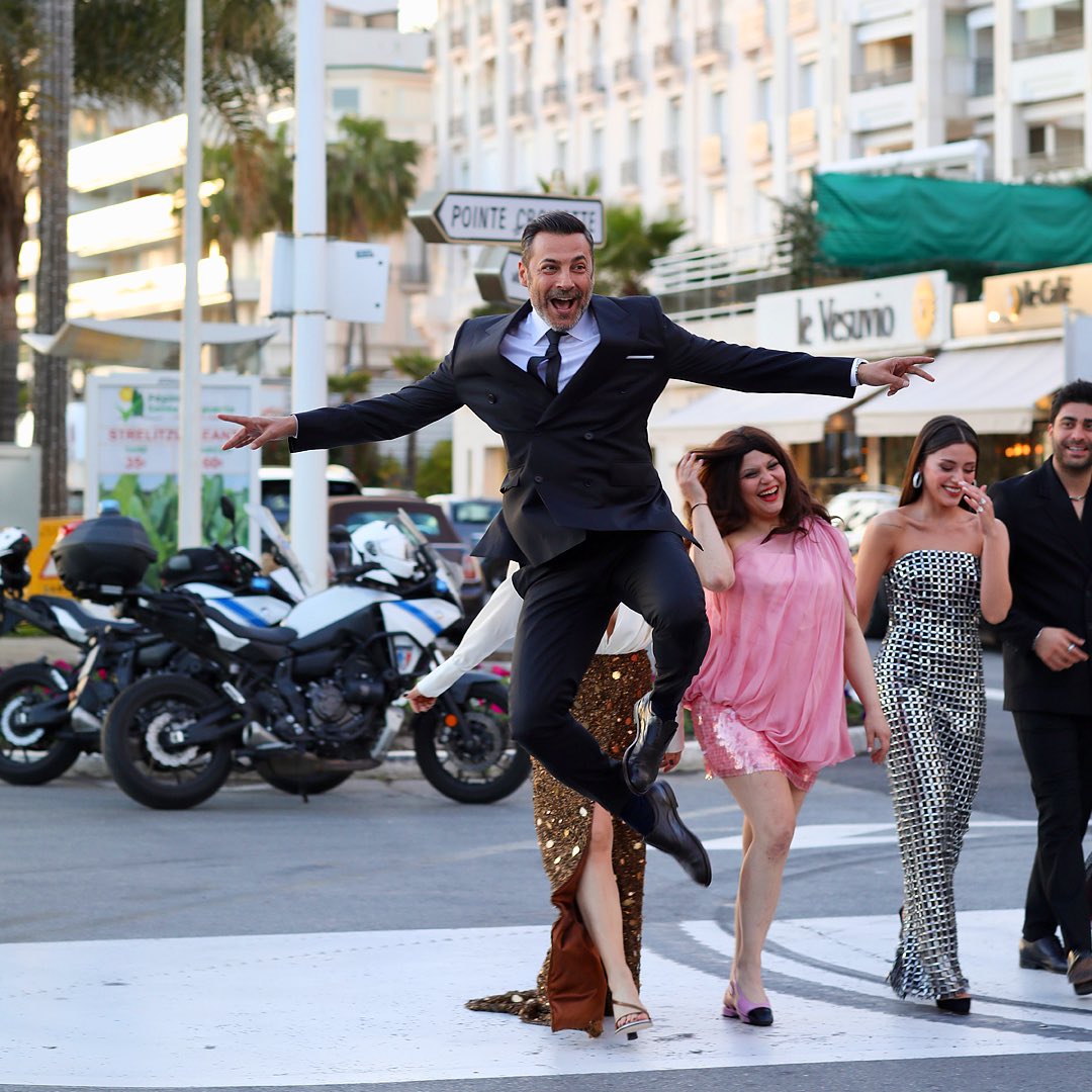 globalagency's tweet photo. Raise your hand if you’ve missed MIPTV 🥹Some great memories from MIPTV’s final edition in 2024.. 💖🫶 #GlobalAgency #MIPTV #mipmarkets #tvseries #TurkishDrama #KızılcıkŞerbeti #SılaTürkoğlu #EvrimAlasya #SibelTaşçıoğlu #DoğukanGüngör #BarışKılıç #CerenKarakoç #FeyzaCivelek https://t.co/KOEMojrd72