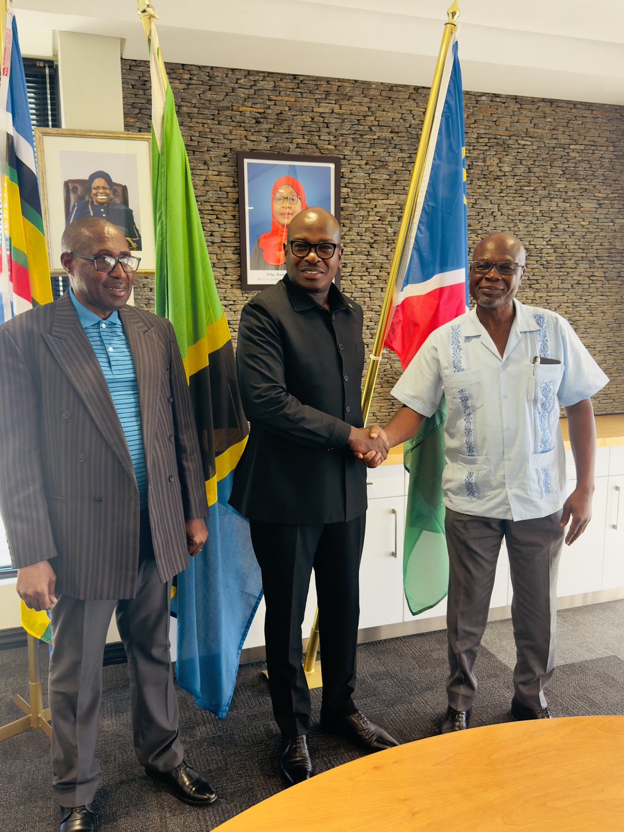 UbaloziNamibia's tweet photo. Leo tarehe 10/04/2025 Mhe. Caesar C. Waitara, Balozi wa Tanzania nchini Namibia ametembelewa na waliokuwa wapigania Uhuru wa Namibia.

Ujumbe huo umeongozwa na Ndugu Eddy Hamada, ambaye ni mpigania Uhuru mstaafu na aliambatana na Bw. John Kayo. 

Lengo la ugeni huo lilikuwa ni kujadili Mchango wa Tanzania uliotoa kwa Serikali ya Namibia wakati wa harakati za kupigania uhuru. 

Ifahamike kuwa, Tanzania ilitoa mafunzo ya kijeshi kwa jeshi la Namibia pamoja na mafunzo mengineyo kama vile utabibu, ualimu na Lugha ya Kiswahili.