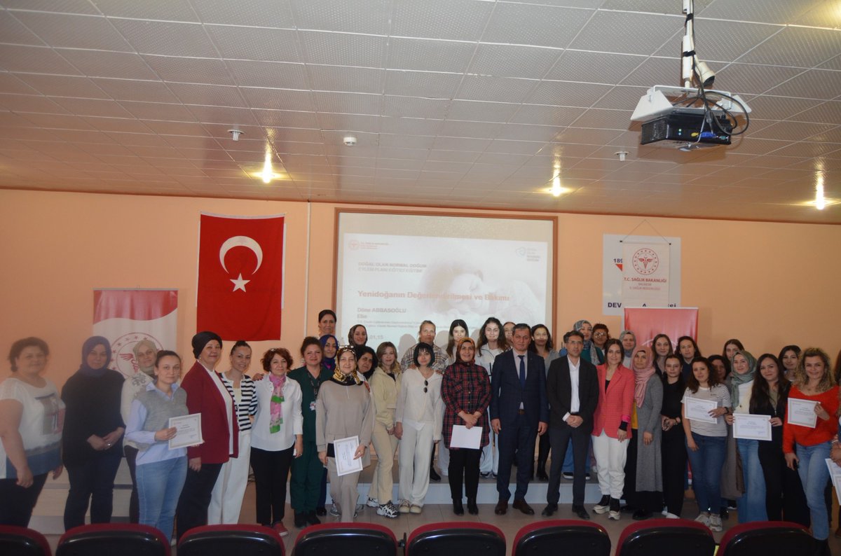 balikesirism's tweet photo. Müdürlüğümüz koordinasyonunda 
“Doğum Hizmetlerinin Kalitesinin Artırılması ve Afet Durumunda Doğum Süreci Yönetimi” hakkında Ebelere yönelik  Eğitim Programı gerçekleştirildi. 

@saglikbakanligi 
@sbkhgm 
@sbsggm 
@halksagligigm https://t.co/CUiwLngd5b