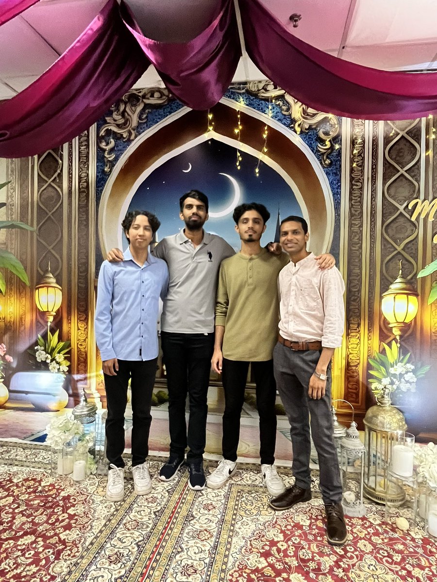 appingtec's tweet photo. Celebrating Raya at LHDN Cyberjaya. Lots of great cuisines and great people. Thanks for the good time and good vibes 😎 https://t.co/El5F6Mj2JU