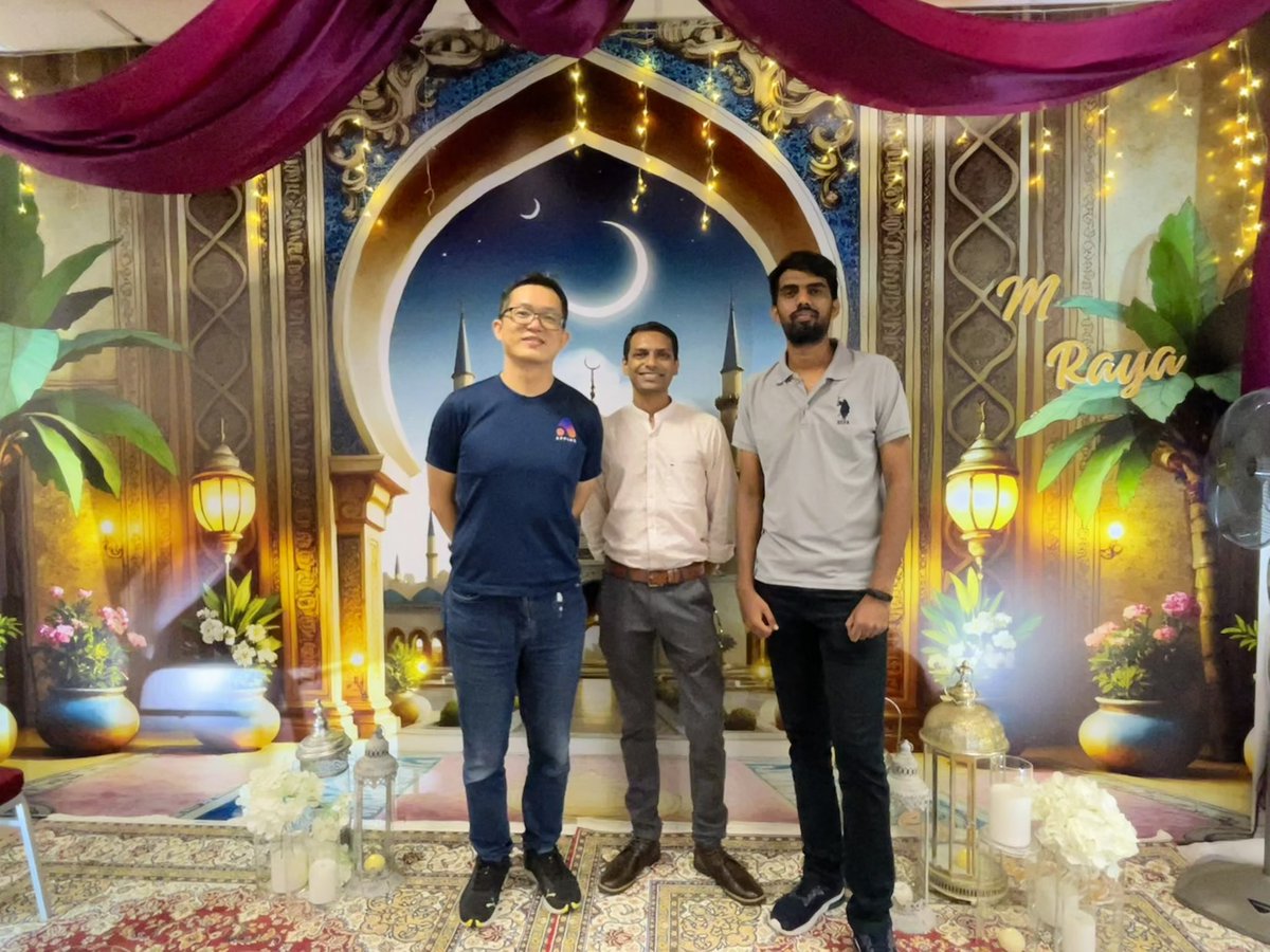appingtec's tweet photo. Celebrating Raya at LHDN Cyberjaya. Lots of great cuisines and great people. Thanks for the good time and good vibes 😎 https://t.co/El5F6Mj2JU