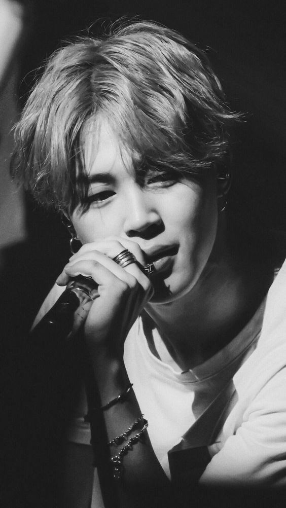 StJiminMexico's tweet photo. No olviden darle rtw y dejar su mención 

I vote #JIMIN from #BTS to #TOP200FACESKPOP @TOP100KPOP https://t.co/U10BbHkrhq