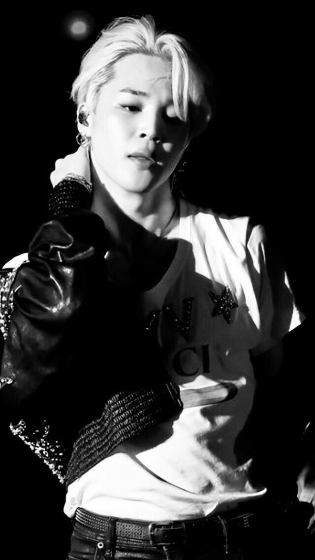 StJiminMexico's tweet photo. Tenemos nueva votación 🔥

I vote JIMIN Like Crazy for Best K-pop song off all time #bksoat @ICONPOLLS https://t.co/LAyb2VwMNb