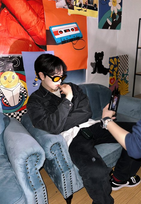 RAVN_BR's tweet photo. 10.04.2025 || 🌹🔥 withROSES!

"ROSES! Não consigo acreditar que falta apenas um dia... estou tão triste... :(  
Graças a vocês tive momentos muito felizes e recebi muita energia durante o evento :) 
Por favor cuidem de mim até o final do evento de amanhã 🌹8🔥"

#RAVN #レイブン https://t.co/0DlJH7z23Y