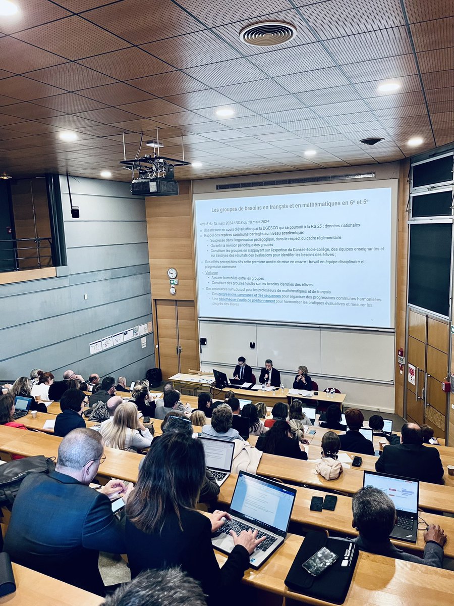 Au lycée La Marre Carée à Moissy-Cramayel, en Seine-et-Marne, le recteur <a href="/ChanetJF/">Chanet Jean-François</a> termine cette première série de rencontres avec les cadres de l'académie. 

Des réunions précieuses qui ont permis de partager les axes ministériels et académiques prioritaires pour la préparation