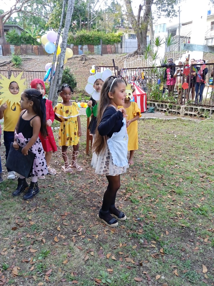 OrlaydisU's tweet photo. Los niños del circulo infantil Alegre Despertar festejando el 10 de Abril con mucho entusiasmo en el municipio San Miguel del Padrón https://t.co/WqUMgn5VE6