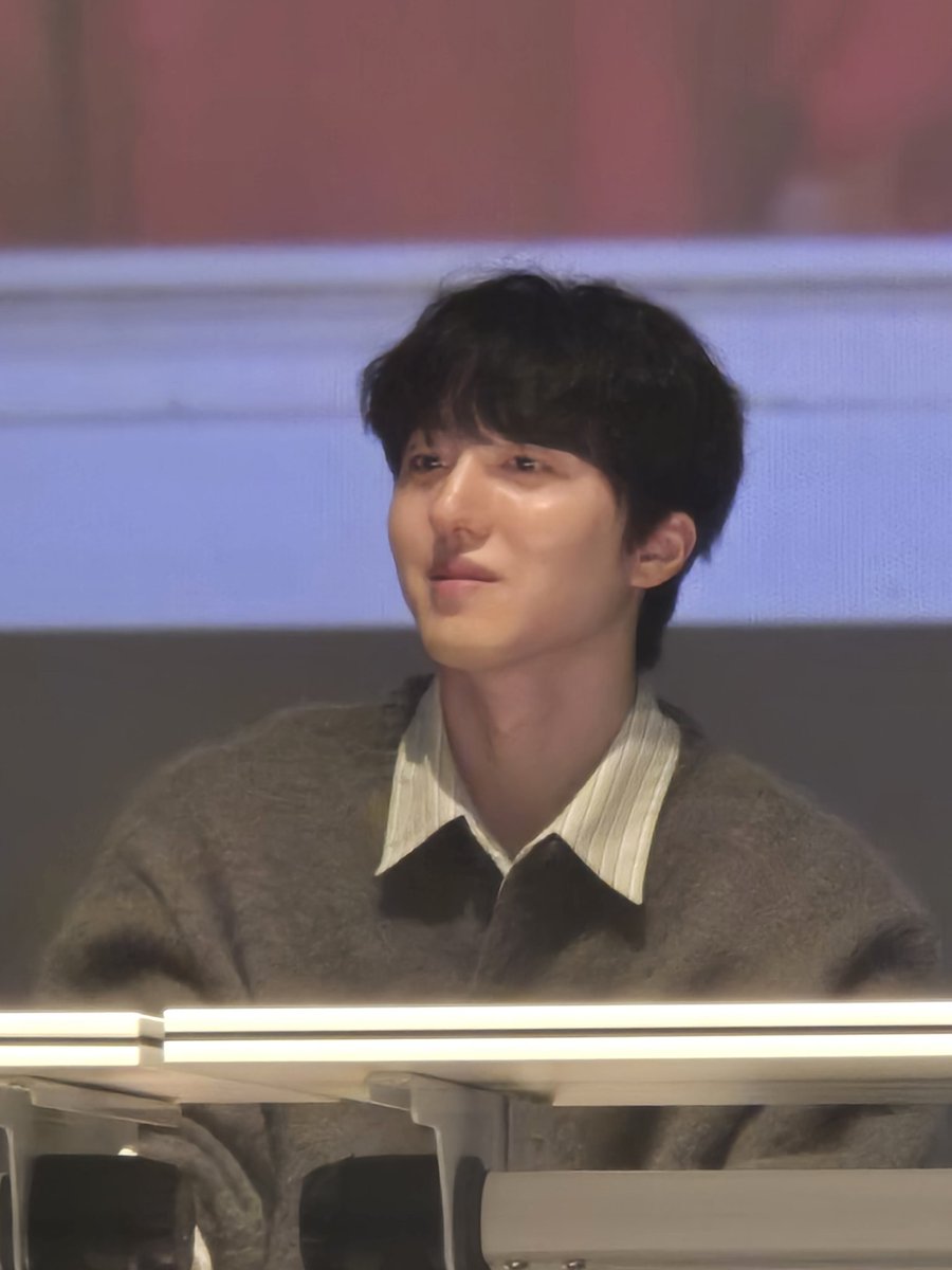 mil_rochan's tweet photo. 왜 어트케 모든사진이 다예쁨? https://t.co/cAuy93lyUF