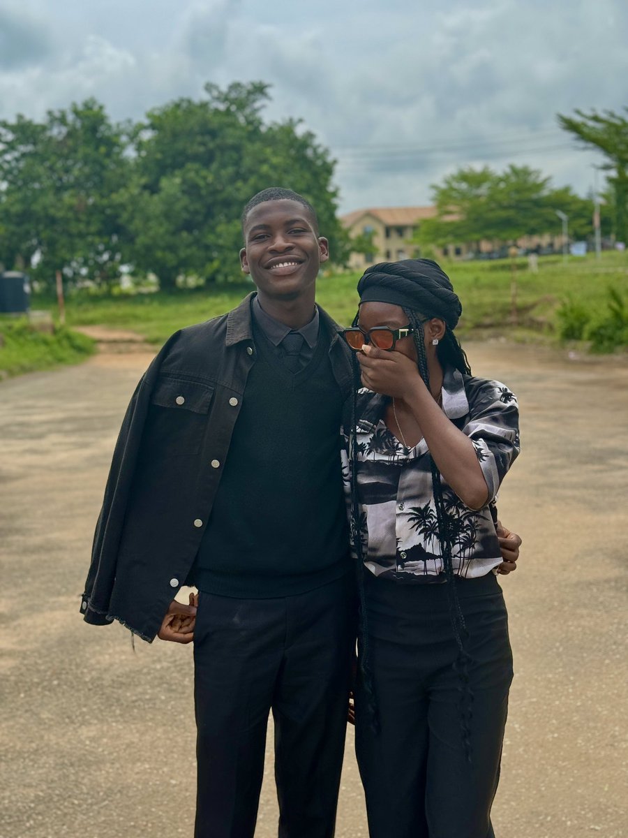 oolajire011's tweet photo. Day 4 of AVMSWEEK  🖤🖤
#AVMSWEEK 
#AVMSFUNAAB 🔥 https://t.co/Gdu7VCTRdc