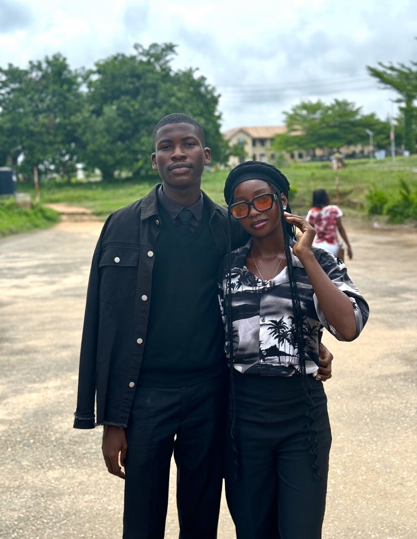 oolajire011's tweet photo. Day 4 of AVMSWEEK  🖤🖤
#AVMSWEEK 
#AVMSFUNAAB 🔥 https://t.co/Gdu7VCTRdc
