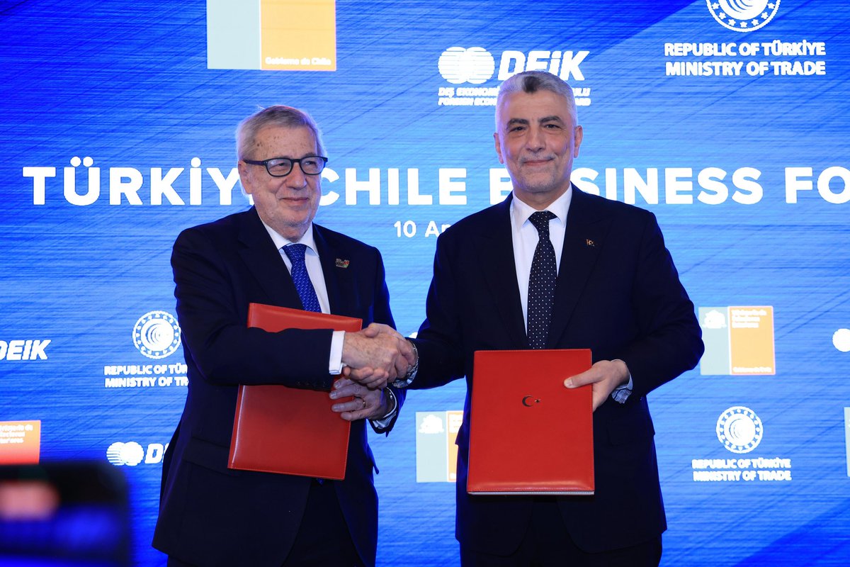 NailOlpak's tweet photo. Türkiye-Şili İş Forumu'muzu @ticaret Bakanımız @omerbolatTR, @ChileMFA Bakanı @AlbertoKlaveren, Bakan Y. @mustuzcu, BE Rodrigo Arcos, @deikiletisim İş Kons. Başkanı Ahmet Bilge Anbarlılar ve iş dünyası temsilcilerimizin katılımıyla, DEİK'te gerçekleştirdik.

Köklü dostluk bağlarına sahip olduğumuz Şili ile sadece ticaret hacmimizi yükseltmekle kalmayacağımıza, coğrafi olarak birbirimizden uzak olsak bile ikili yatırımları da artıracağımıza inanıyor, toplantımızın ve bakanlıklarımız arasında imzalanan Mutabakat Zaptı'nın hayırlı olmasını diliyorum.

#İşimizTicariDiplomasi