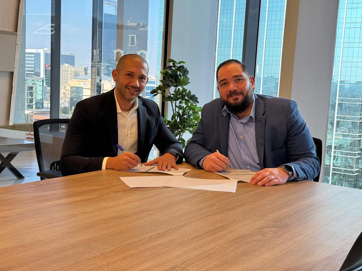 وقّعت الأكاديمية الأوروبية Euro Tech ومعهد مهارات السعودية العالي للتدريب على مذكرة تفاهم بهدف تعزيز التعاون المشترك في مجال التدريب التقني والمهني.

وتهدف المذكرة إلى تقديم دورات تدريبية  في مجالات الأمن السيبراني، والواقع الافتراضي، والشبكات، والأعمال، بما يتماشى مع متطلبات سوق