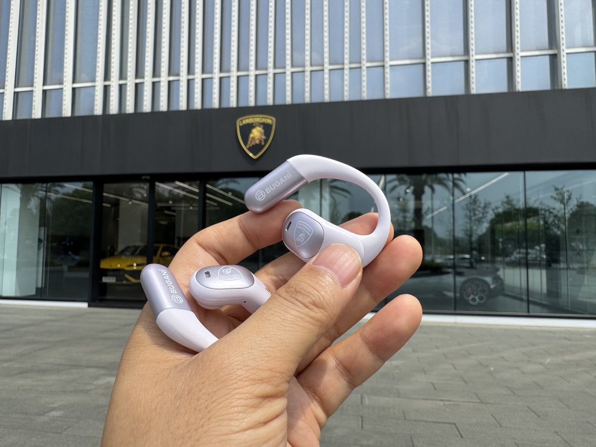 heling1682002's tweet photo. Visit Lamborghini Store With My Lamborghini Open Wireless Earbuds #lamborghini #ows #bugani https://t.co/H6zPSltFeD