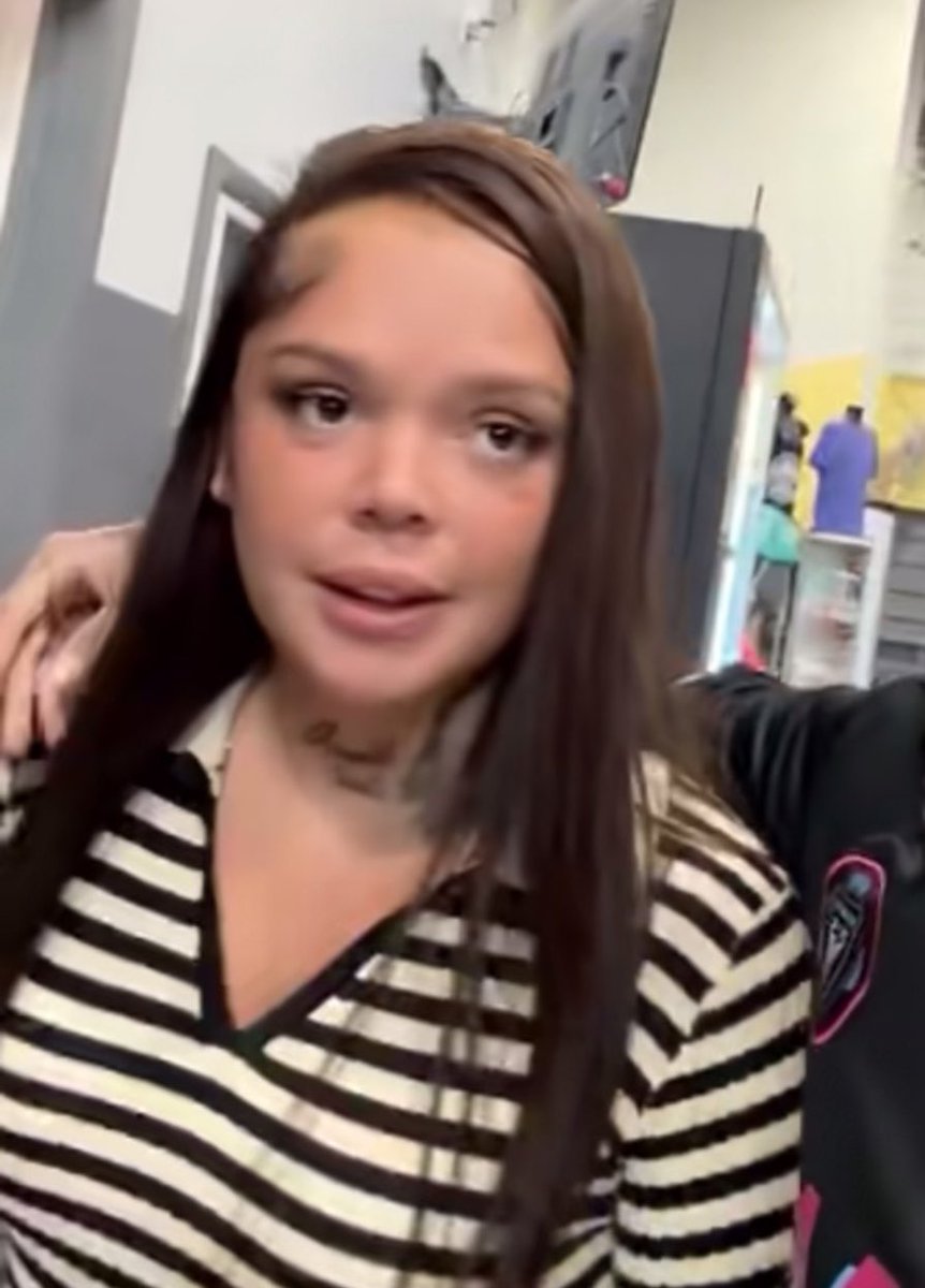 crazyBabyxo's tweet photo. @kaylathaylaa this is what he got to wake up to everyday after she trapped him with a baby - he went from toxic to THIS lmao no wonder why he’s struggling … i would be too because ain’t no way lol https://t.co/0UnmYnFT0A