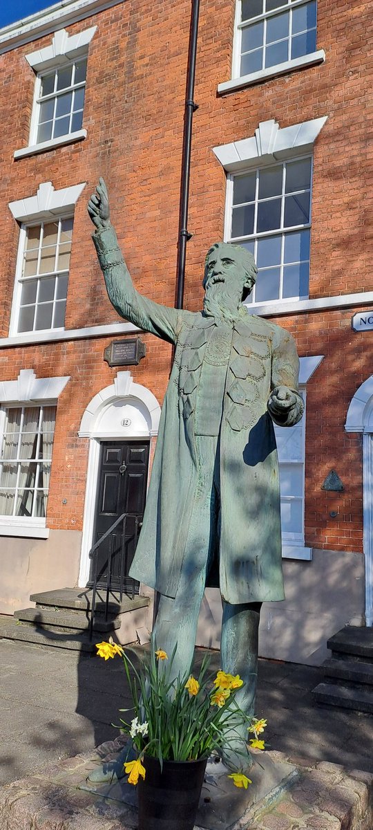 Happy 196th birthday, William Booth! William's arm reaches to  the room in which he was born here in #Sneinton, #Nottingham #OTD. 

<a href="/salvationarmyuk/">The Salvation Army</a> <a href="/salvationarmy/">The Salvation Army</a> 
<a href="/VisitNotts/">Visit Nottinghamshire</a> 
<a href="/No1tingham/">No1tingham</a> 
<a href="/NottmHeritage/">Nottm Heritage</a> 
<a href="/nottmhistory/">Historic Nottingham 🕍</a>
