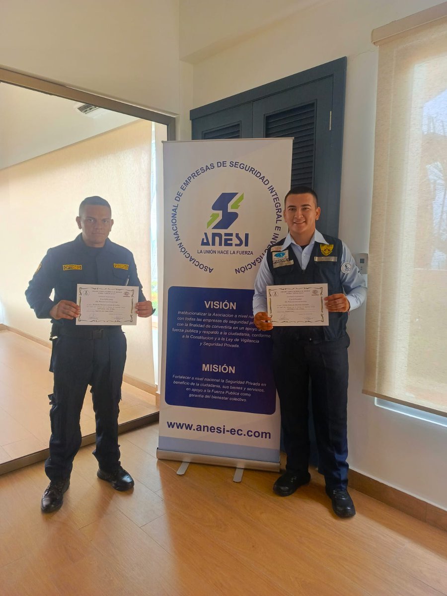 ANESI56742181's tweet image. ✨ Acto de Reconocimiento ANESI 2025 ✨ ANESI CAP. GUAYAS
👏 A nuestros guardias homenajeados: gracias por su entrega, responsabilidad y vocación de servicio. Ustedes son el reflejo del verdadero profesionalismo y motivo de orgullo para todo el gremio. 
#ANESI #SeguridadPrivada