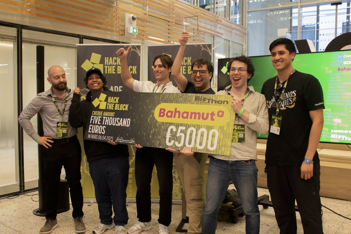 42 Paris tweet media