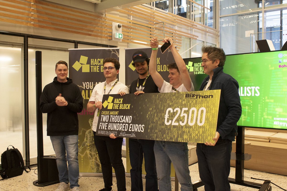 42 Paris tweet media