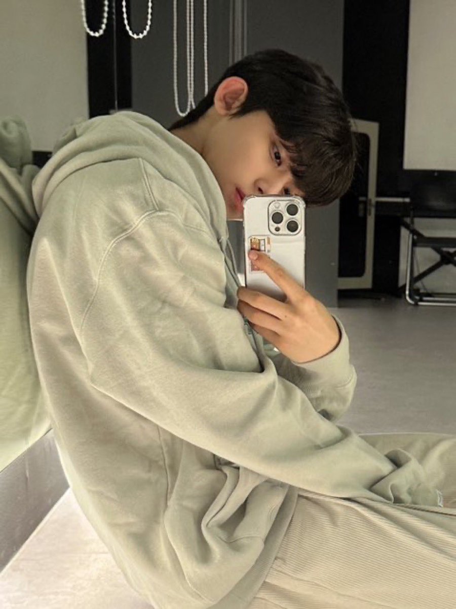 boniwind's tweet photo. 울컥...,,.,..............,,.. https://t.co/PsabsEOBsy