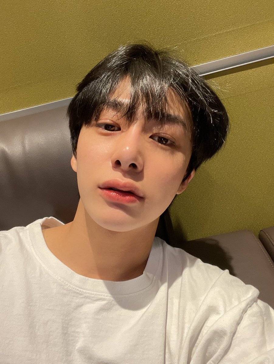 hyungwonspace's tweet photo. 32 days left until hyungwon’s discharge https://t.co/nZnwuEYc6f
