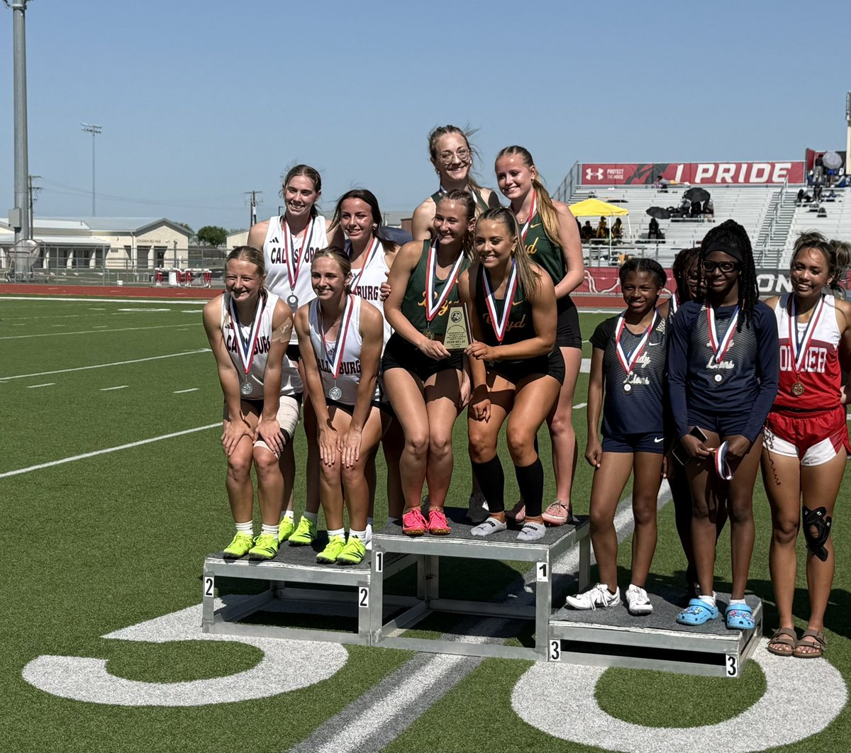 Area Champs in the 4x200
#JacketFast