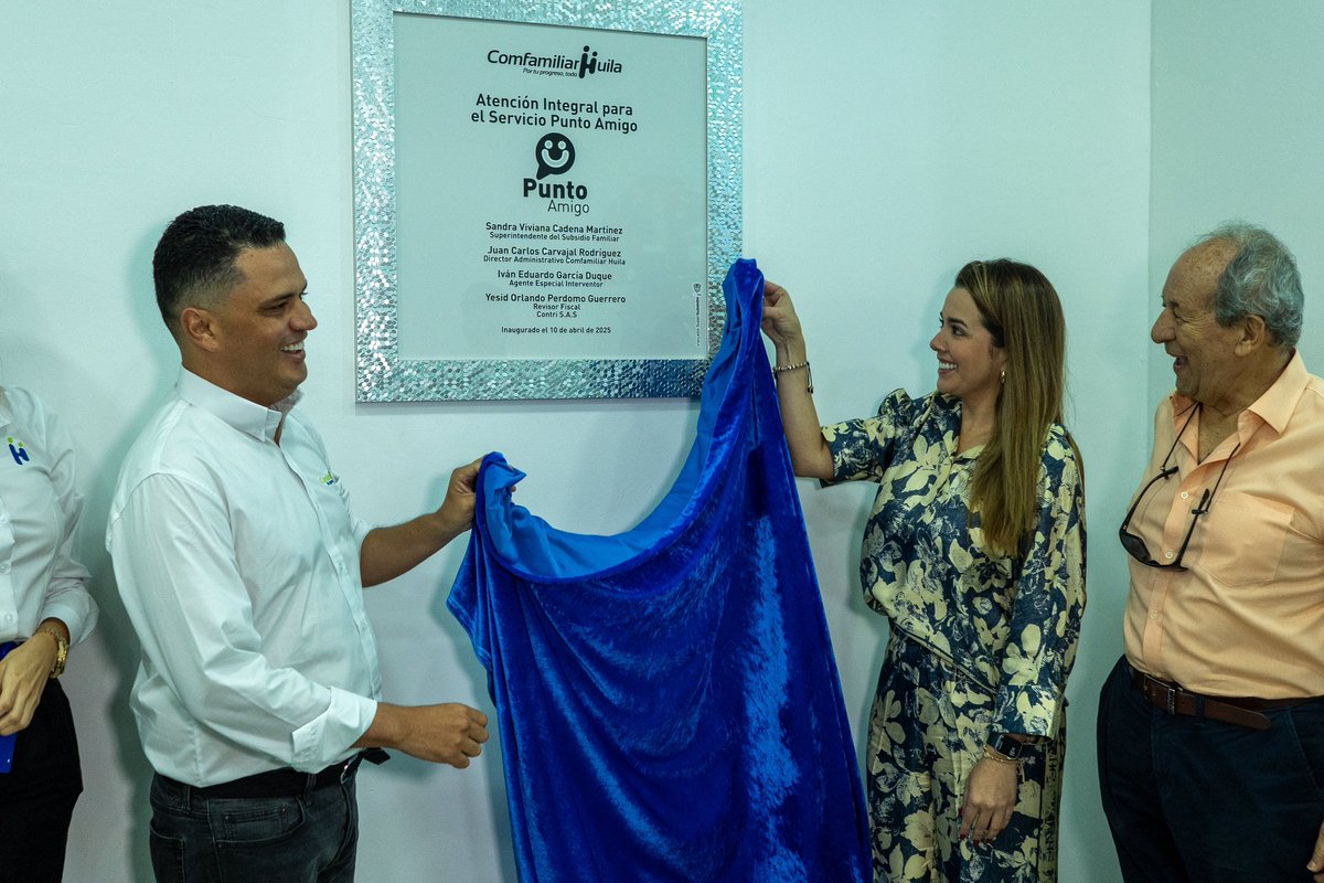 comfamiliarh's tweet photo. 🤩¡Un nuevo espacio pensado para ti!💙  
Hoy nace #PuntoAmigo, un lugar exclusivo para que nuestros afiliados realicen sus trámites, asesorías y gestiones con Comfamiliar Huila🚀
¡Pronto abriremos las puertas al público!👏🏻
•
•
#PortuProgresoTodo #PuntoAmigo #ComfamiliarHuila https://t.co/mbJ29tDQXE
