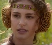 Я успокаиваю себя только тем, что он просто не мог добавить ТАКИЕ звуки в трек, зная, что мы знаем, что это он.

Он не мог? Не мог же? Правда?