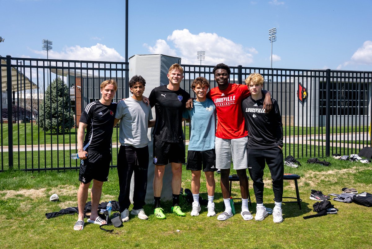 #ProCards <a href="/pdp03/">Paolo DelPiccolo</a>, <a href="/joshjones023/">Josh Jones</a> and <a href="/rtrout10/">Ryan Troutman</a> are back on campus ⚜️

Thanks to <a href="/LouisvilleMSOC/">Louisville Men's Soccer</a> for hosting us this week as the floodwaters recede!